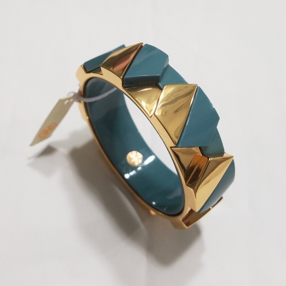 Tory Burch Connor Wide hexagonal bangle small